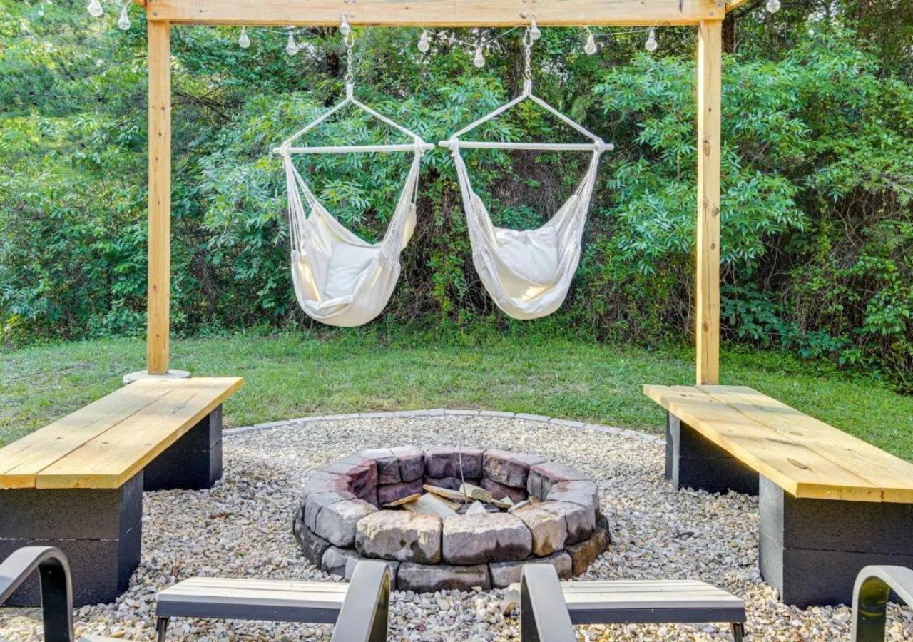 Fabulous Pet-Friendly, Family Cabin With Outdoor Kitchen, Hot Tub, Sauna, Fireplace, Theater Room, Arcade, Pool Table, And Fire Pit Within Minuties Of Dollywood Sevierville Exterior foto