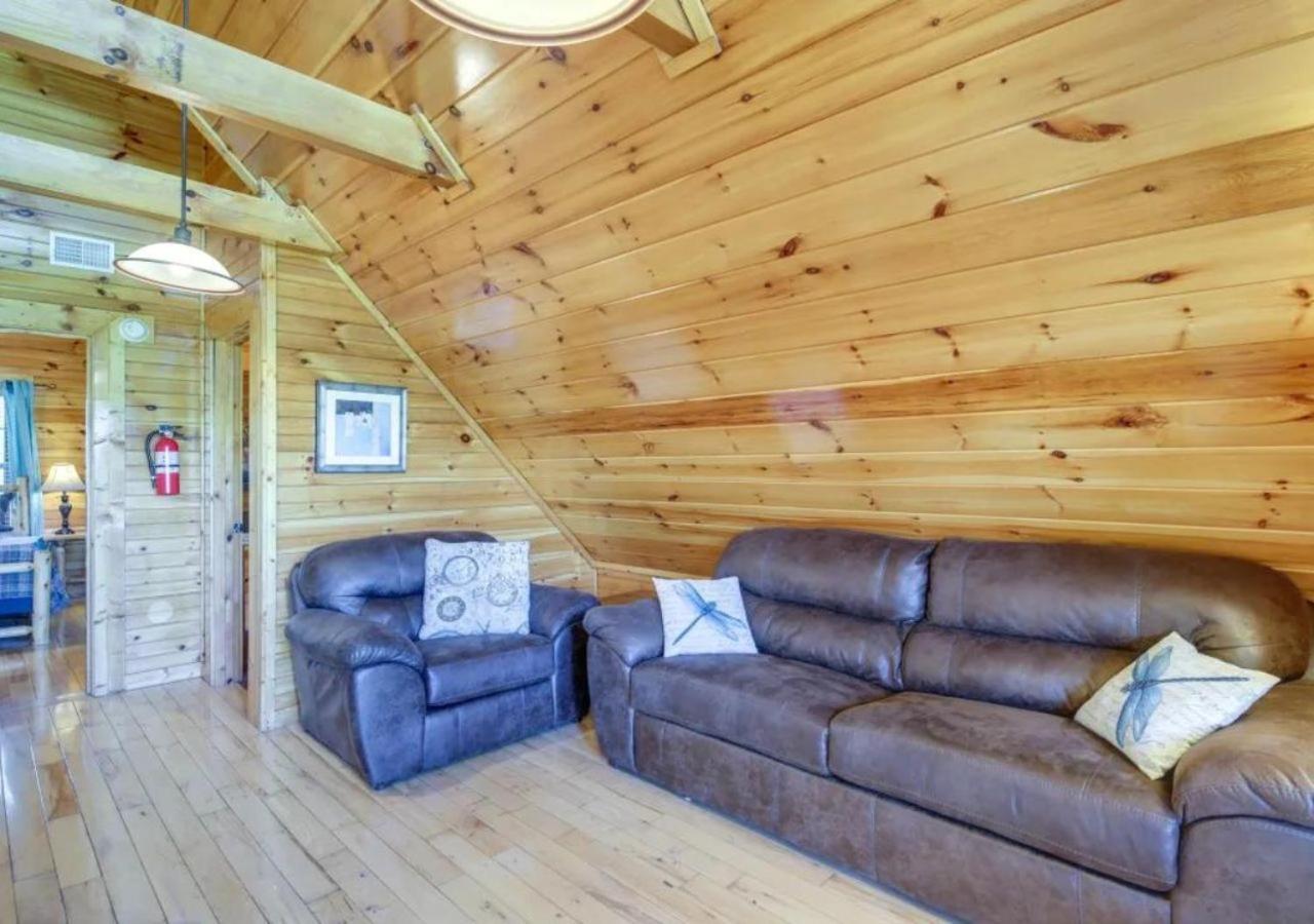 Fabulous Pet-Friendly, Family Cabin With Outdoor Kitchen, Hot Tub, Sauna, Fireplace, Theater Room, Arcade, Pool Table, And Fire Pit Within Minuties Of Dollywood Sevierville Exterior foto
