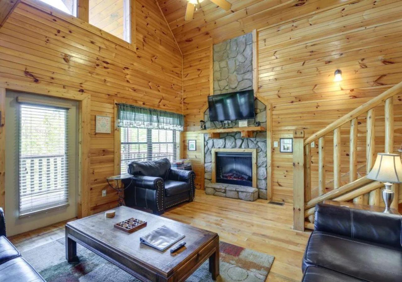 Fabulous Pet-Friendly, Family Cabin With Outdoor Kitchen, Hot Tub, Sauna, Fireplace, Theater Room, Arcade, Pool Table, And Fire Pit Within Minuties Of Dollywood Sevierville Exterior foto