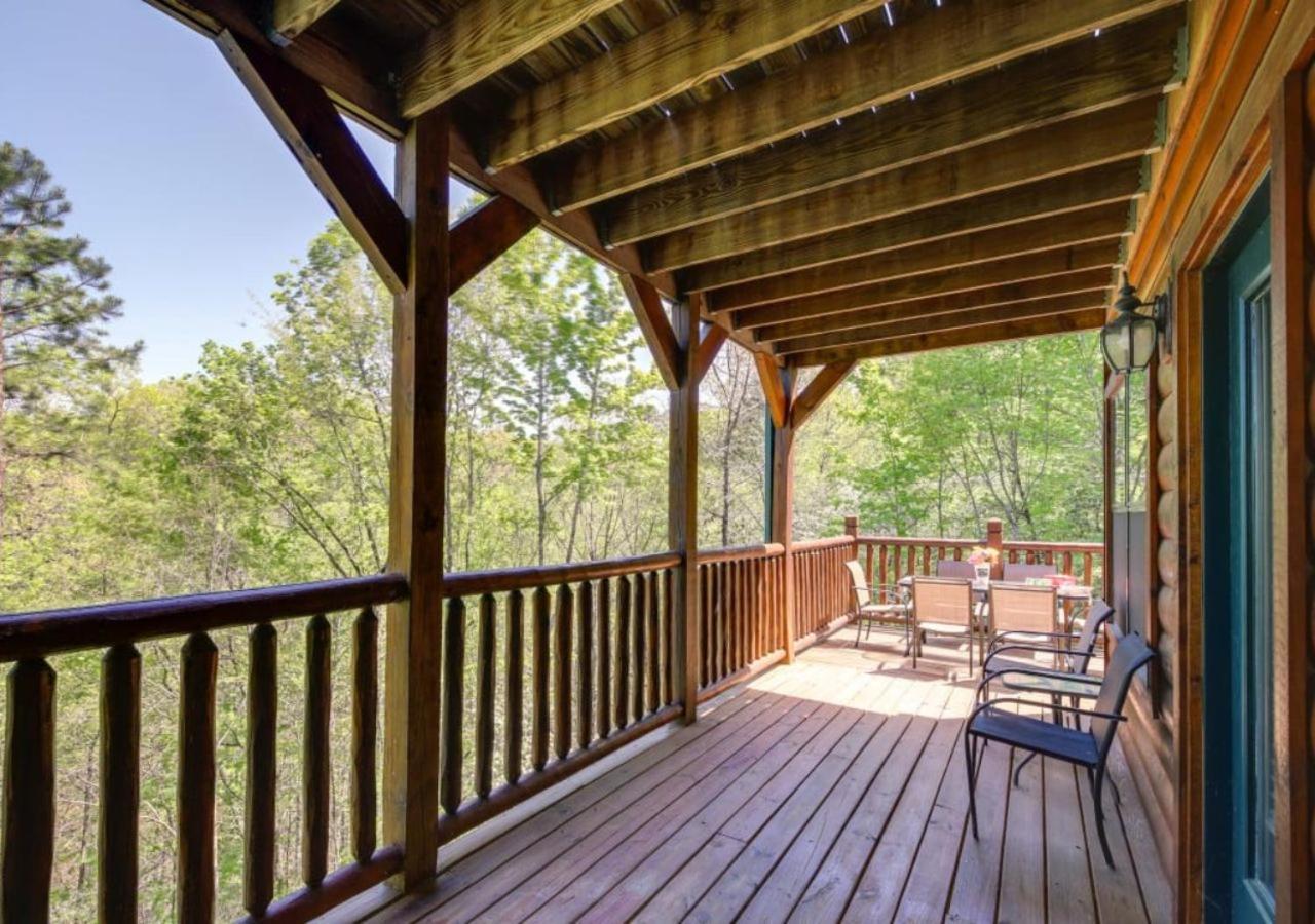 Fabulous Pet-Friendly, Family Cabin With Outdoor Kitchen, Hot Tub, Sauna, Fireplace, Theater Room, Arcade, Pool Table, And Fire Pit Within Minuties Of Dollywood Sevierville Exterior foto