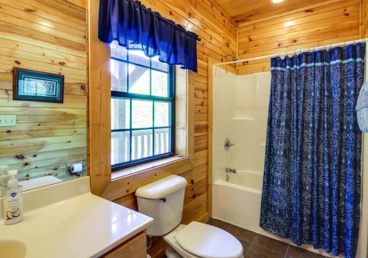 Fabulous Pet-Friendly, Family Cabin With Outdoor Kitchen, Hot Tub, Sauna, Fireplace, Theater Room, Arcade, Pool Table, And Fire Pit Within Minuties Of Dollywood Sevierville Exterior foto